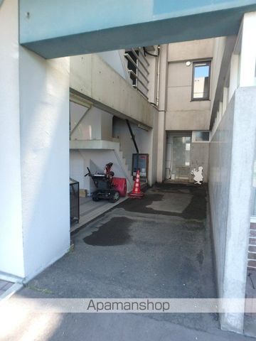 APTーKの玄関写真