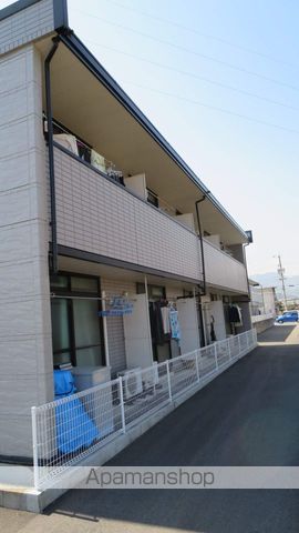 ウイングBの外観写真