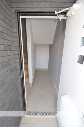 Ｉ・ＶＩＬＬＡＧＥ大手町　Ａ[1LDK/60.17m2]の玄関