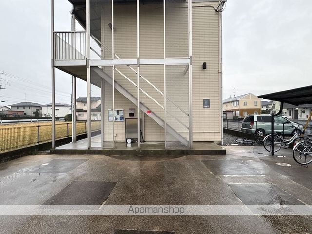 レオパレスPATIOの玄関写真