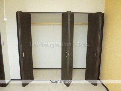 グランフォレスト[1LDK/57.96m2]の収納