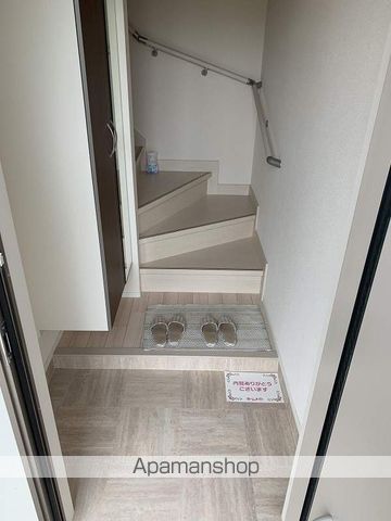 茅ヶ崎市 2階建 築8年の内装写真
