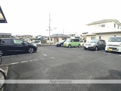 片島サンプラザ[1K/30.69m2]の駐車場2