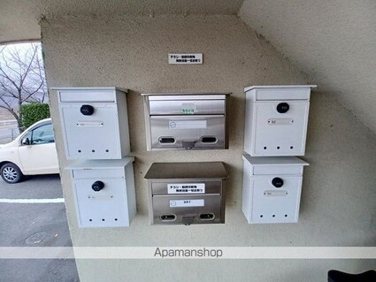 ソリッドリバーサイド松本[2LDK/58.87m2]の共用部2