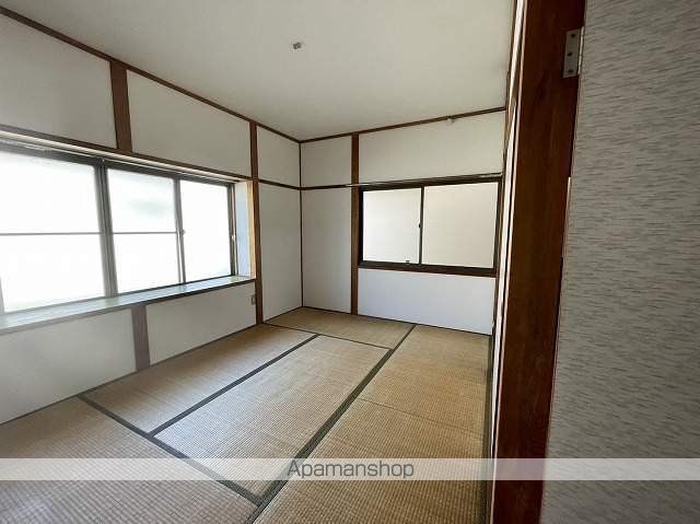 広島電鉄宇品線 広大附属学校前駅 徒歩7分 2階建 築42年の内装写真
