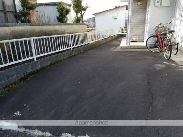 工藤様穂積貸家の玄関写真