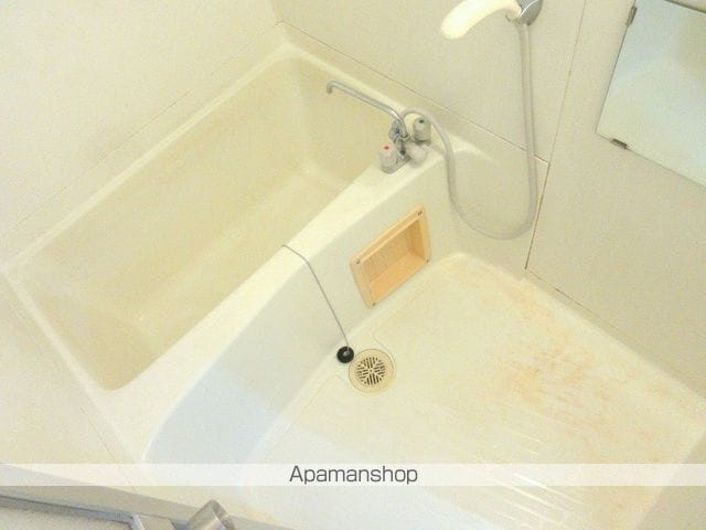 クインズコート鴨江の内装写真
