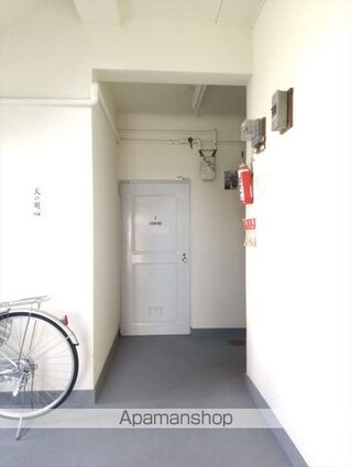 和歌山県和歌山市元博労町[1DK/33m2]のエントランス