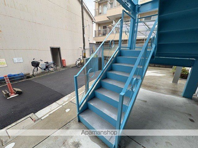 REVO門真の玄関写真