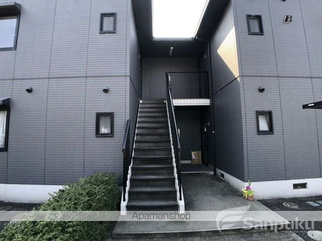 ハイムM2 B棟の玄関写真
