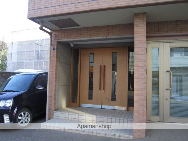 フォレスト神宮前の外観写真
