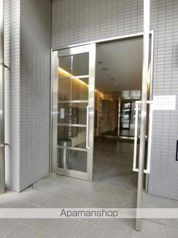 レジディア薬院大通の玄関写真