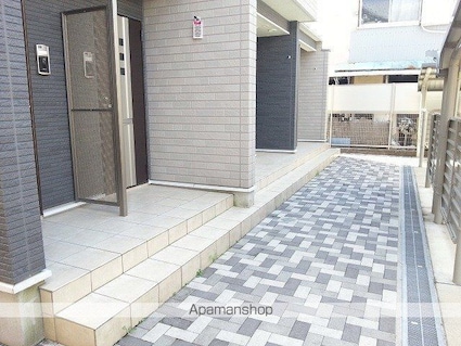 愛知県名古屋市西区城町[1LDK/41.3m2]のエントランス1