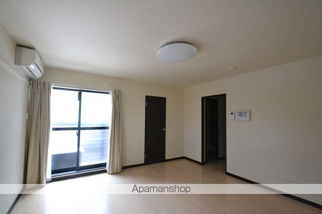 レオネクストヴィオーラの内装写真