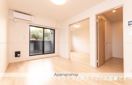 和歌山県岩出市中迫[2LDK/58.57m2]のリビング・居間