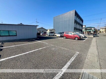 レオパレスねむの木[1K/20.81m2]の駐車場