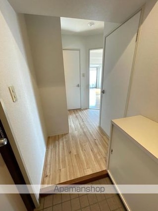 ベルエミナンス桜町[2LDK/53.32m2]の玄関