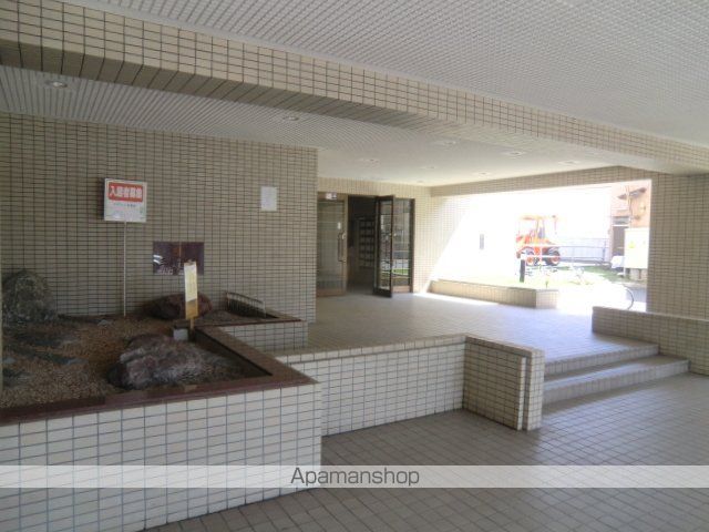 オリンピア南9条マンションの外観写真