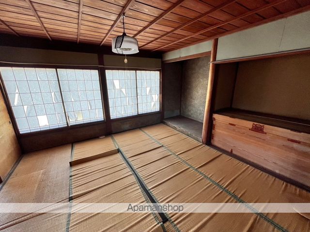 黒部市生地196戸建の内装写真