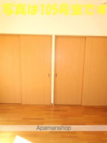 クレストスカーラカクの内装写真