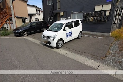 シーシャインⅢ[1R/17.35m2]の駐車場2