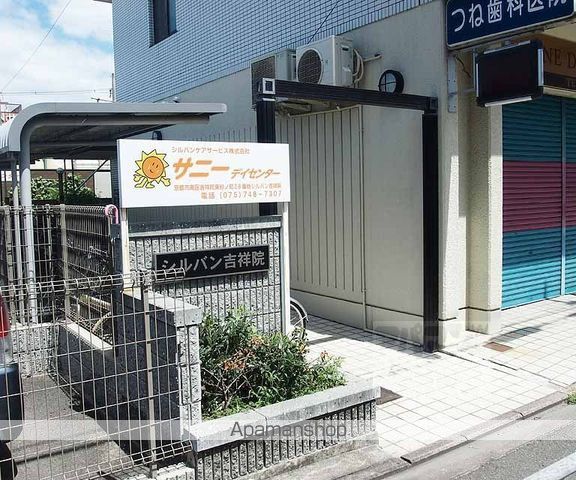 シルバン吉祥院の玄関写真