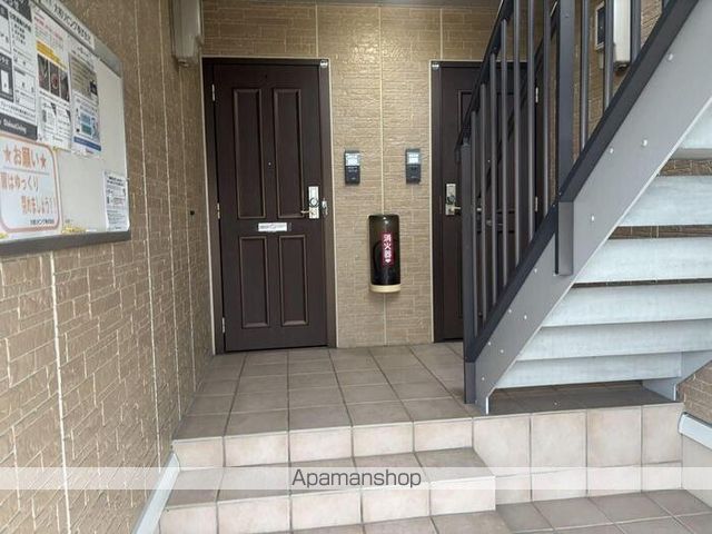 アモロッソ・ユイ B棟の玄関写真