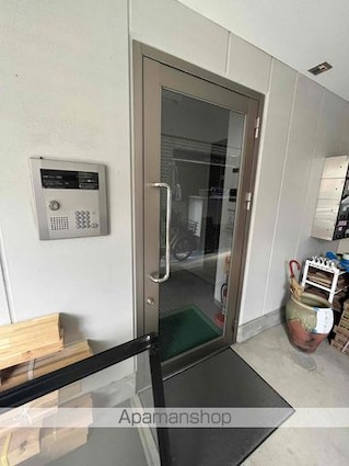 東京都中野区大和町２丁目[1R/17.67m2]のエントランス