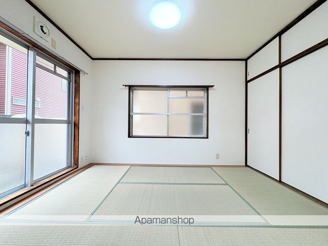 ジョイナス四ツ葉町 A棟の内装写真