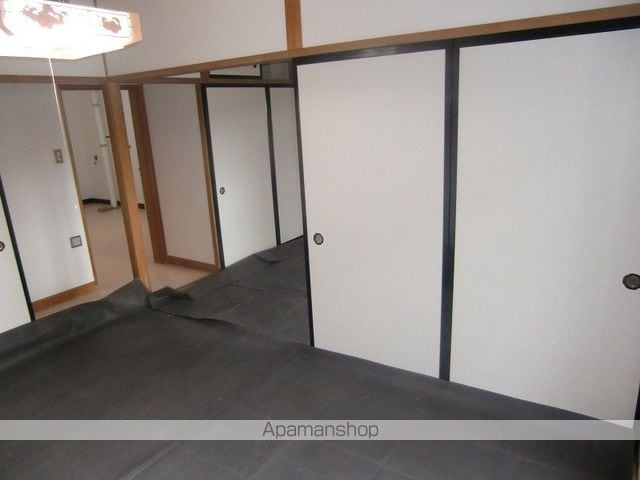 磯目マンションの内装写真