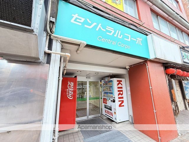 セントラルコーポの玄関写真