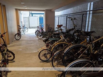 Ｍ．ｈｉｌｌｓ西本町[1LDK/40.78m2]の駐車場