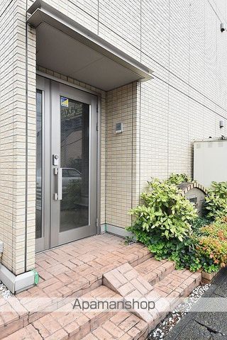 ロイヤルヒル三郷の玄関写真