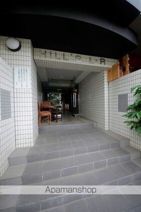 ＨＩＬＬ’Ｓ　Ｌ・Ｒ（新館）[1K/21.9m2]のエントランス