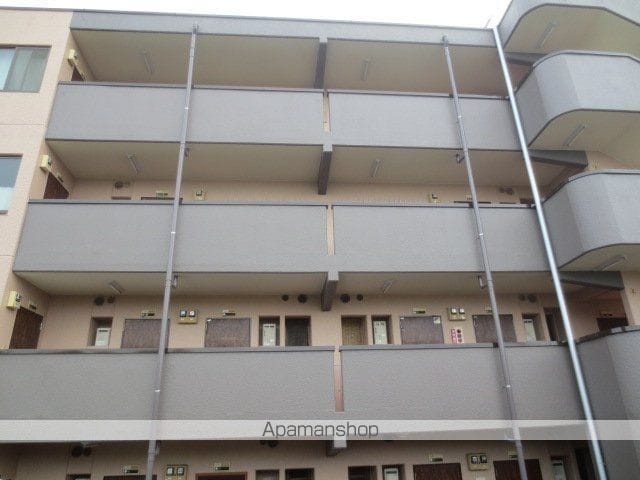 高野マンションの外観写真