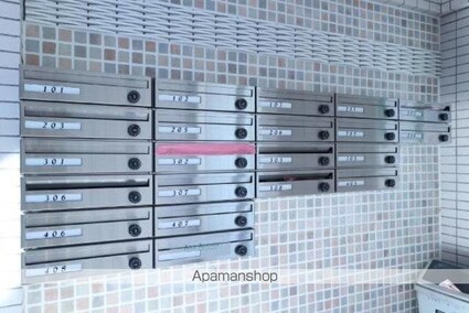 東京都三鷹市井口５丁目[3DK/52.8m2]の共用部1