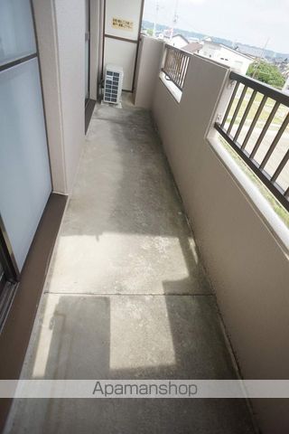 RAFFINE泉の内装写真