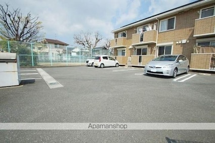 パルクエスト[1LDK/43.74m2]の駐車場2