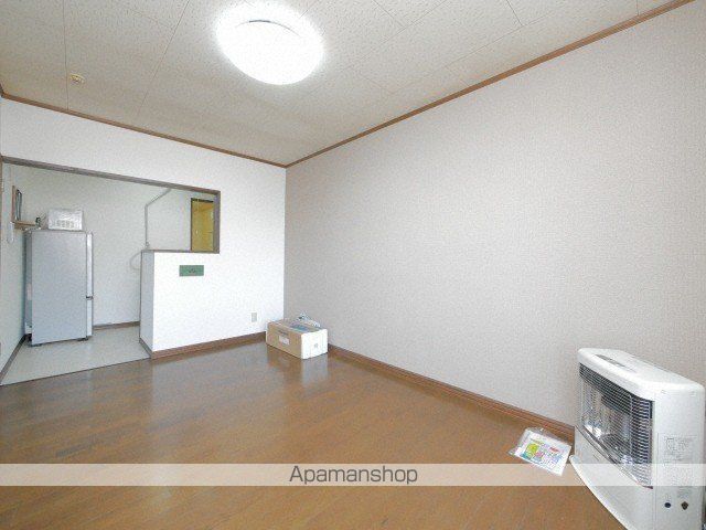 クリスタル参番館の内装写真