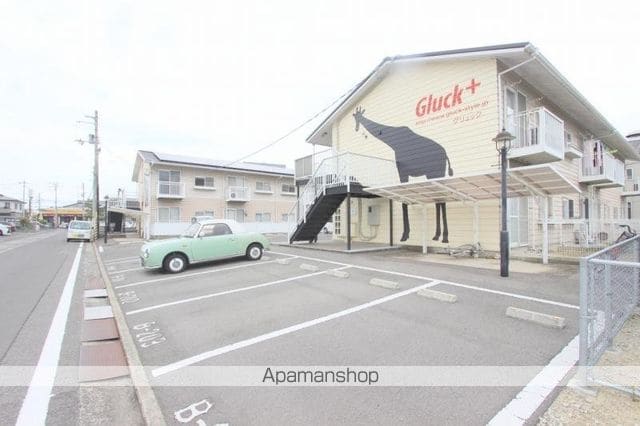 フォブールホロニックAの外観写真