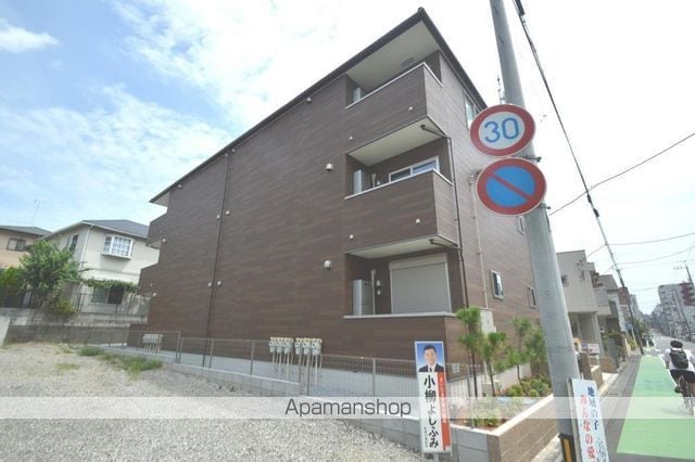パインツリーの外観写真