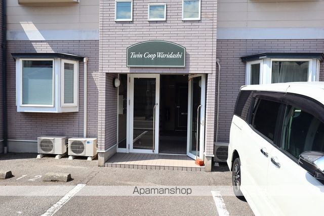 ツインコーポ割出 B棟の玄関写真