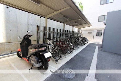 コンフォリア神楽坂ＤＥＵＸ[1K/26.03m2]の駐車場