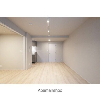コンフォリア・リヴ渋谷本町[2LDK/46.74m2]のリビング・居間