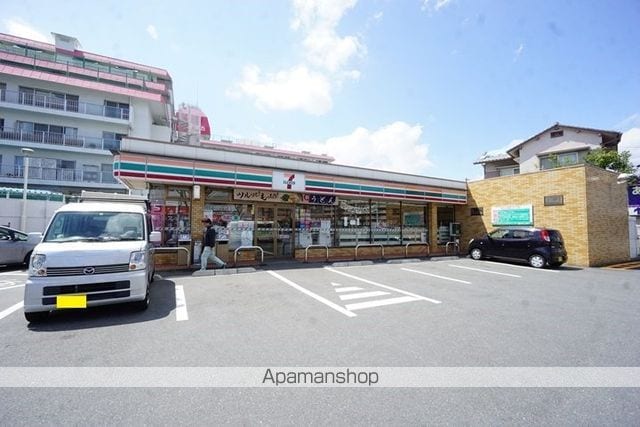 アルカンシェル岸部中の周辺写真
