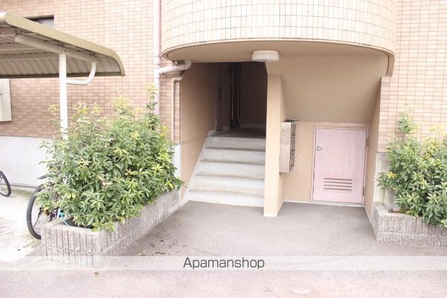 WHITERIVERの玄関写真