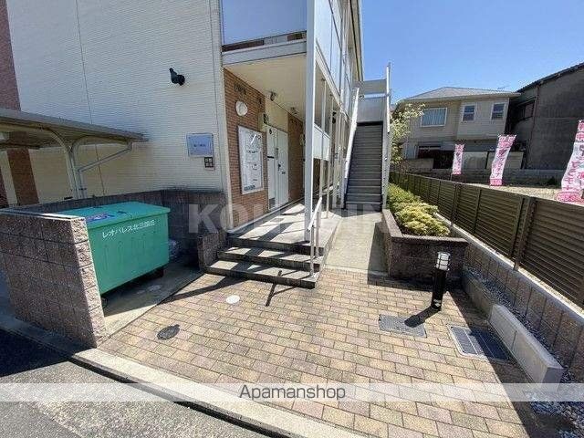 レオネクストグランデ北公園前の玄関写真