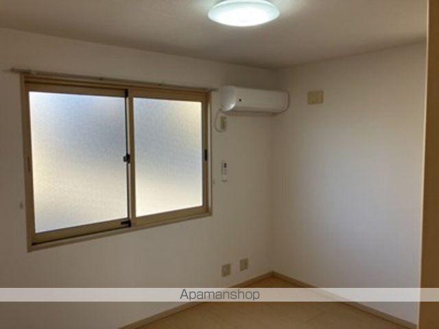 リビングタウン高岡 A棟の内装写真