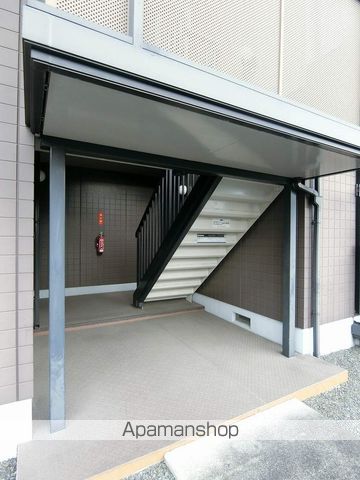 アベニュー加茂の玄関写真