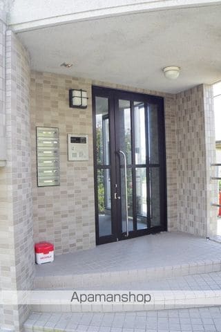 グラン・クリュ弐番館の玄関写真